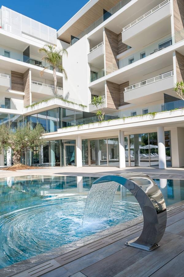 Piscina Youmami Lifestyle Suite